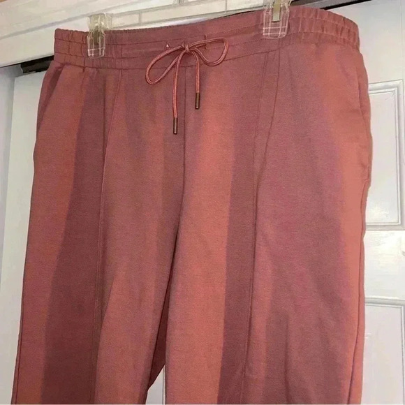 A New Day High-Rise Slim Straight Fit Ankle Pull-On Pants Large - Picture 2 of 6